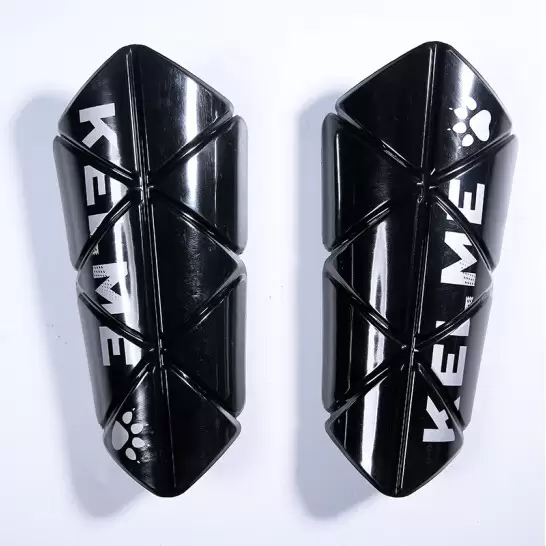 Kelme Щитки BLACK 9886207.1005